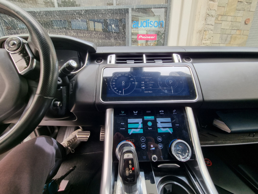 Εγκατάσταση OEM Μεγαλύτερη Οθόνη & Touchscreen 10″ AC Climate Control Panel σε Range Rover Sport.