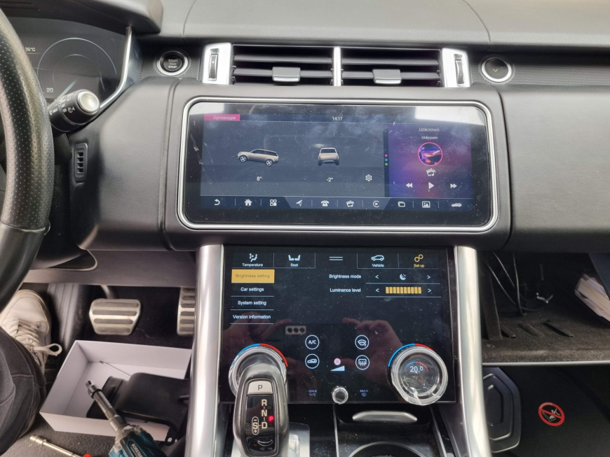 Εγκατάσταση OEM Μεγαλύτερη Οθόνη & Touchscreen 10″ AC Climate Control Panel σε Range Rover Sport.