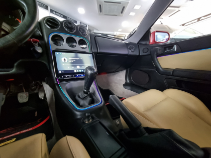 Εγκατάσταση Alpine iLX-F905D 9″ & Ambient Lights σε Alfa Romeo GTV.