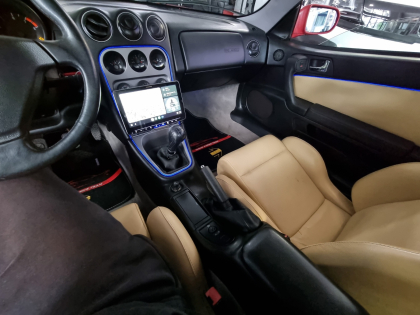 Εγκατάσταση Alpine iLX-F905D 9″ & Ambient Lights σε Alfa Romeo GTV.