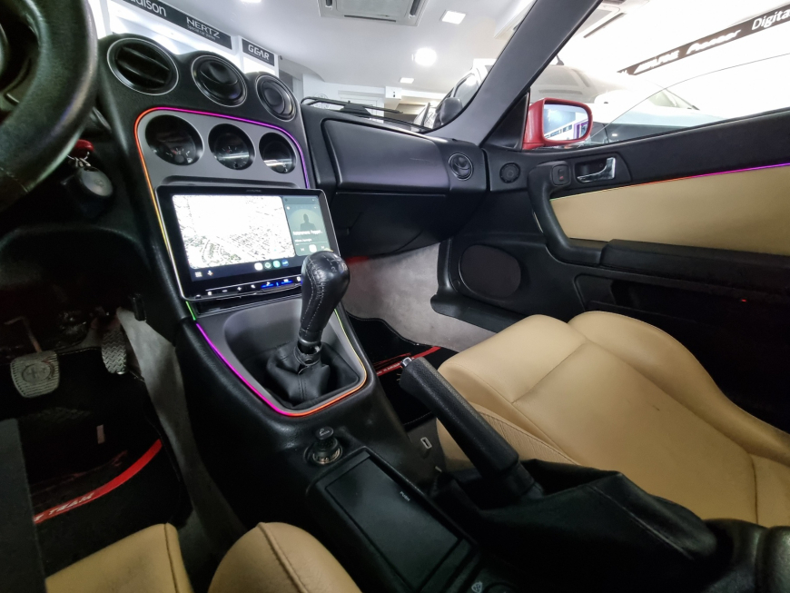 Εγκατάσταση Alpine iLX-F905D 9″ & Ambient Lights σε Alfa Romeo GTV.