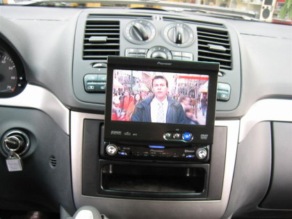 Εγκατάσταση Car Cinema και συστήματος πλοήγησης Pioneer AVIC-X1BT σε Mercedes Viano.