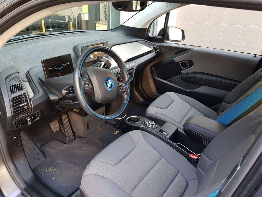 Εγκατάσταση ηχείων Focal σε BMW i3 E Drive (2017).