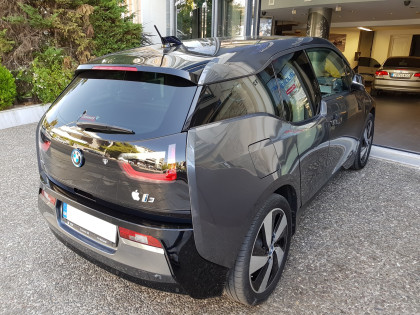 Εγκατάσταση ηχείων Focal σε BMW i3 E Drive (2017).
