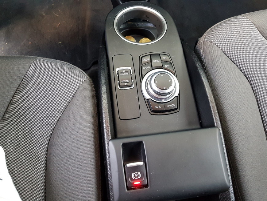 Εγκατάσταση ηχείων Focal σε BMW i3 E Drive (2017).
