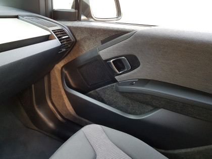 Εγκατάσταση ηχείων Focal σε BMW i3 E Drive (2017).