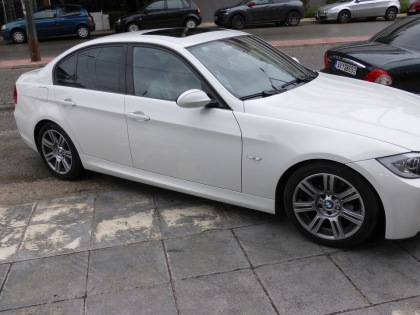 Εγκατάσταση Multimedia–Navigation εργοστασιακής εμφάνισης LM–M095 σε BMW E90 2008.