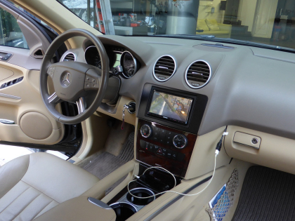 Εγκατάσταση οθόνης Kenwood DDX9716BTS και επιπλέον οθόνες για τους πίσω επιβάτες.