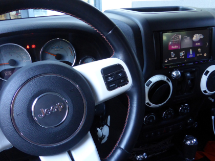 Εγκατάσταση οθόνης Kenwood, TV Tuner MPEG4 και rear camera σε Jeep Wrangler 2011. 