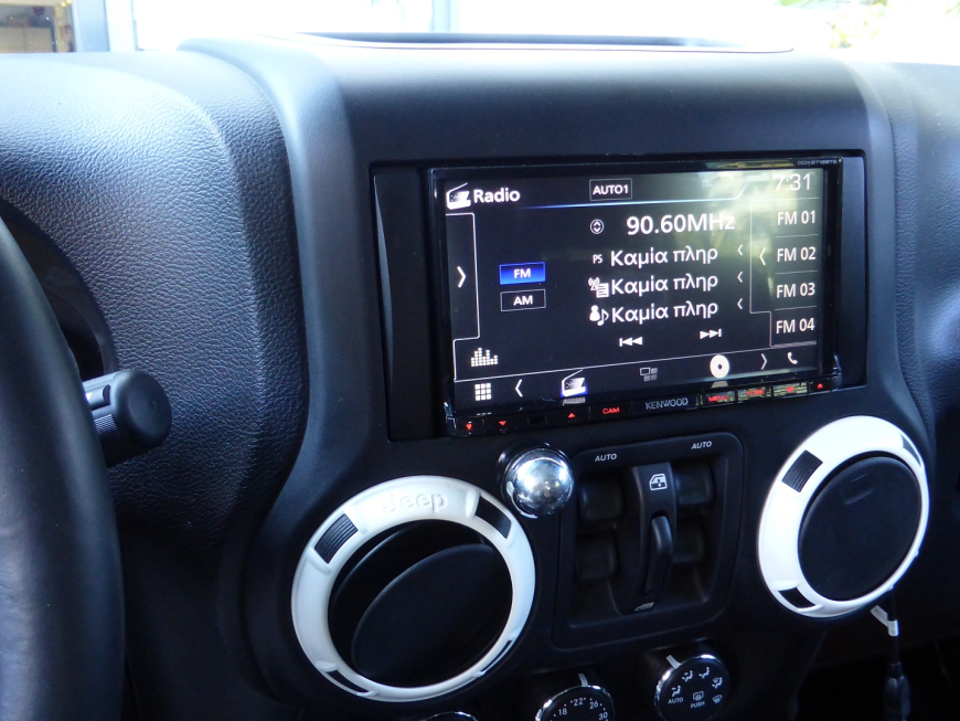 Εγκατάσταση οθόνης Kenwood, TV Tuner MPEG4 και rear camera σε Jeep Wrangler 2011. 