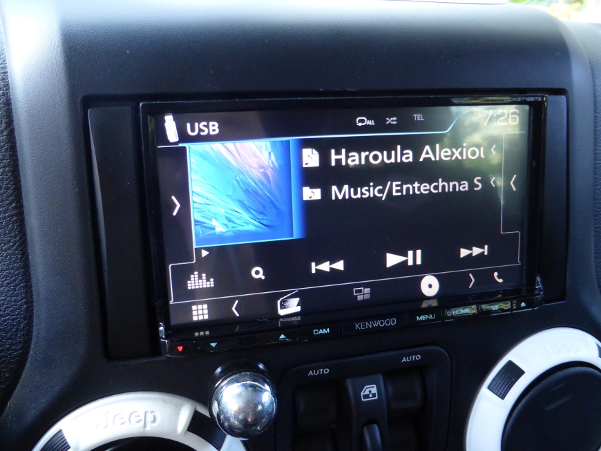 Εγκατάσταση οθόνης Kenwood, TV Tuner MPEG4 και rear camera σε Jeep Wrangler 2011. 