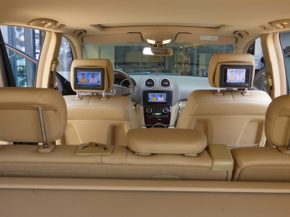 Εγκατάσταση οθόνης Kenwood DDX9716BTS και επιπλέον οθόνες για τους πίσω επιβάτες.