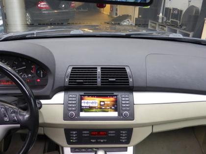 Εγκατάσταση Navigation–Multimedia LM M395 GPS σε BMW E53 2002.