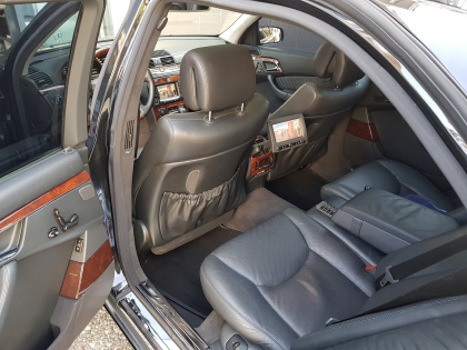 Εγκατάσταση TV Tuner T2 και Media Player με  USB σε Mercedes S-600 AMG V12 W220 Biturbo.