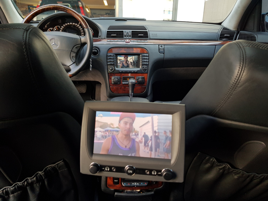 Εγκατάσταση TV Tuner T2 και Media Player με  USB σε Mercedes S-600 AMG V12 W220 Biturbo.