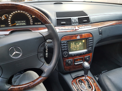 Εγκατάσταση TV Tuner T2 και Media Player με  USB σε Mercedes S-600 AMG V12 W220 Biturbo.