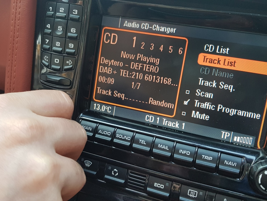 Εγκατάσταση Dab Radio, Tv Tuner, BT σε Porsche Carrera 997 4S.