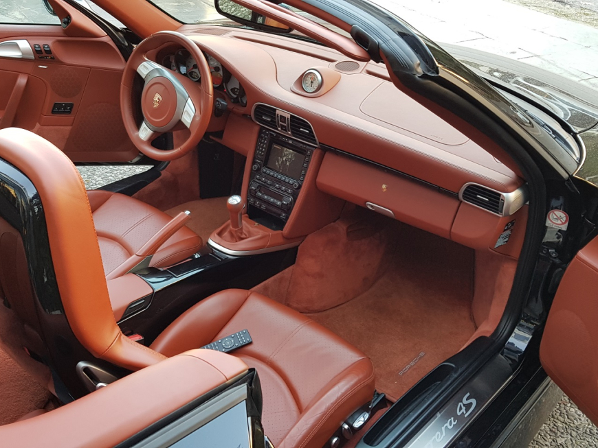 Εγκατάσταση Dab Radio, Tv Tuner, BT σε Porsche Carrera 997 4S.