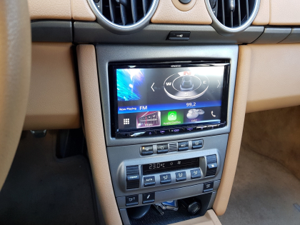 Porsche Cayman. Multimedia Kenwood DDX-9717BTS. Συμβατή με Apple Car Play & Android Auto.