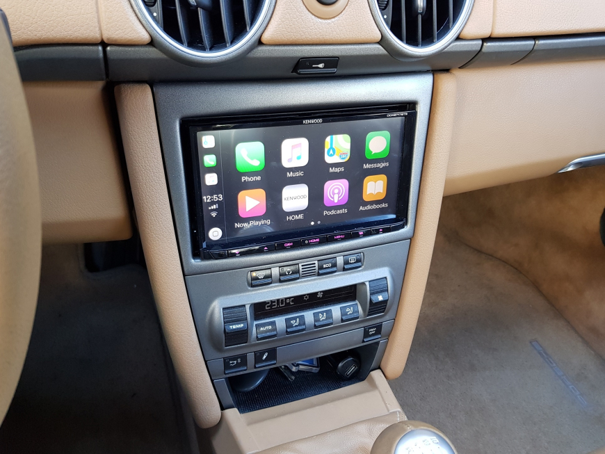 Porsche Cayman. Multimedia Kenwood DDX-9717BTS. Συμβατή με Apple Car Play & Android Auto.