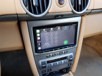 Porsche Cayman. Multimedia Kenwood DDX-9717BTS. Συμβατή με Apple Car Play & Android Auto.