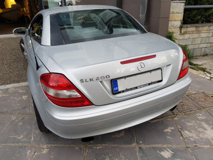 Εγκατάσταση οθόνης Android Digital IQ εργοστασιακής εμφάνισης σε Mercedes SLK R171.