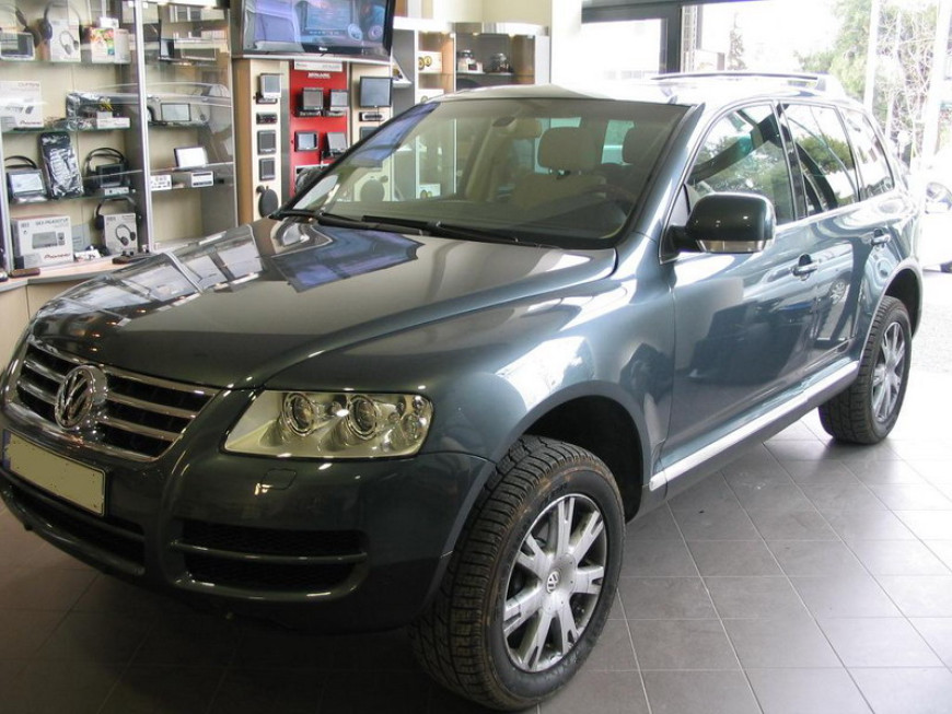 Εγκατάσταση συστήματος Multimedia σε Volkswagen Touareg.