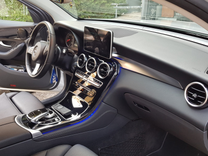 Εγκατάσταση οθόνης και κάμερα οπισθοπορείας σε Mercedes GLC.