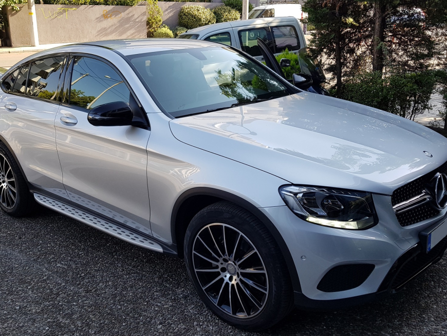 Εγκατάσταση οθόνης και κάμερα οπισθοπορείας σε Mercedes GLC.