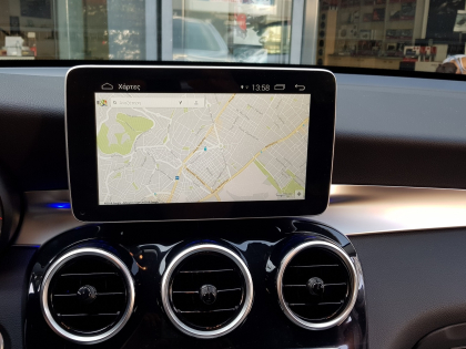 Εγκατάσταση οθόνης και κάμερα οπισθοπορείας σε Mercedes GLC.