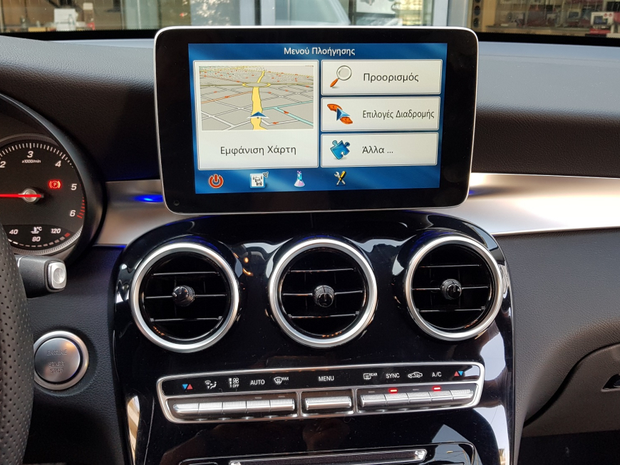 Εγκατάσταση οθόνης και κάμερα οπισθοπορείας σε Mercedes GLC.