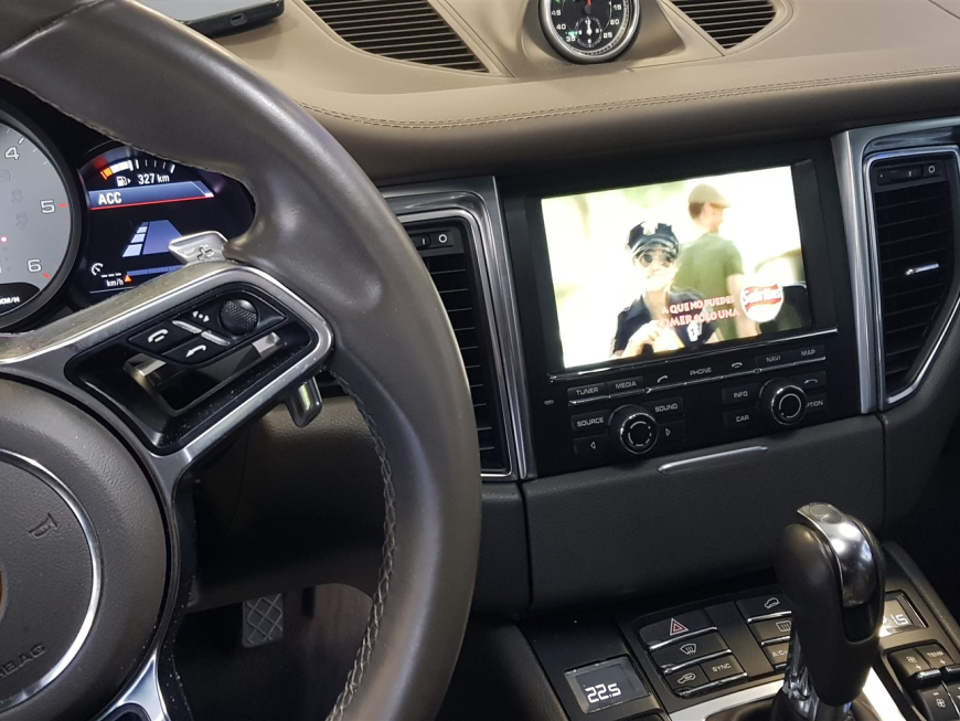 Εγκατάσταση Apple Car Play, Android Auto σε Porsche Macan 95B.
