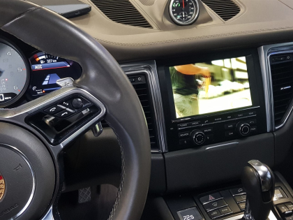 Εγκατάσταση Apple Car Play, Android Auto σε Porsche Macan 95B.