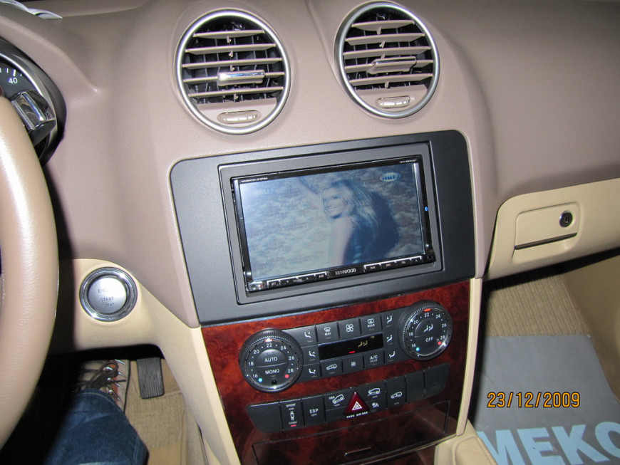 Εγκατάσταση Car Cinema & Navigation με την Kenwood DDX9240BT σε Mercedes ML 500.