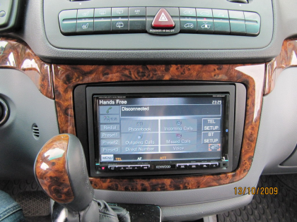 Εγκατάσταση Kenwood DDX8024BT σε συνδυασμό με Navibox σε Mercedes Viano.