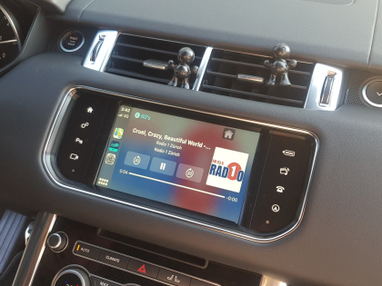 Αναβάθμιση Εργοστασιακής Οθόνης – Apple CarPlay & Android Auto σε Range Rover Sport Hybrid.