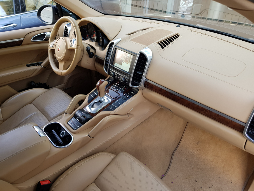 Εγκατάσταση Car Cinema, Back Camera, Media Player, TV Tuner Mpeg4 σε Porsche Cayenne 958.