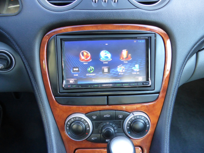Εγκατάσταση Navigation Kenwood σε Mercedes SL 500 R230 (2004).