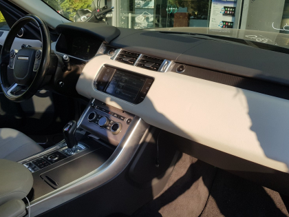 Aναβάθμιση της εργοστασιακής οθόνης σε Range Rover Sport Hybrid με Apple CarPlay και Android Auto.