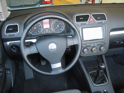 Εγκατάσταση Car Cinema Kenwood DDX8022BT σε Volkswagen Eos.