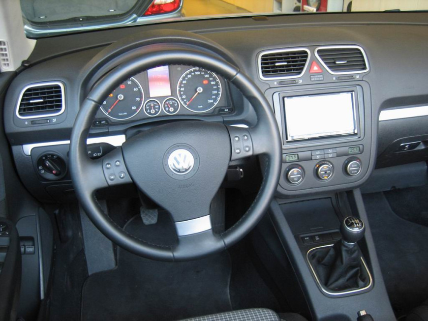 Εγκατάσταση Car Cinema Kenwood DDX8022BT σε Volkswagen Eos.