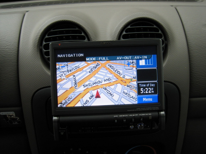 Εγκατάσταση οθόνη Kenwood KVT-627DVD και τον δέκτη KNA G520 σε Cherokee 3,7