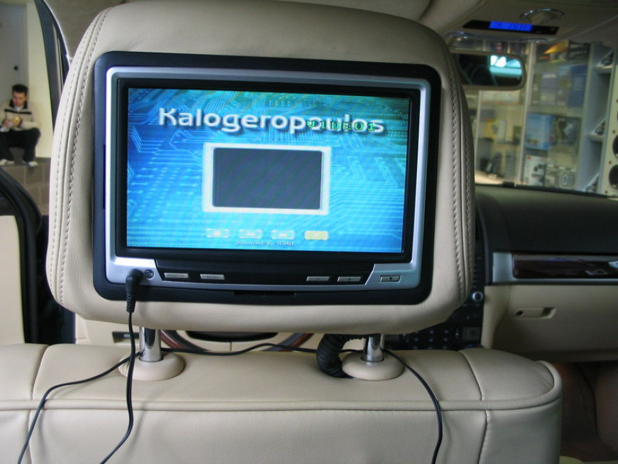 Εγκατάσταση συστήματος Multimedia σε Volkswagen Touareg.