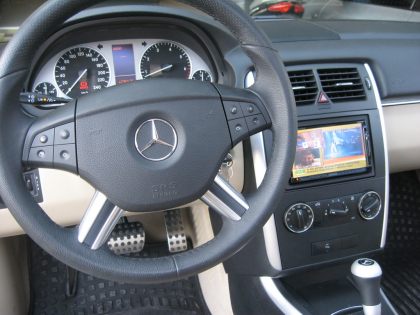 Εγκατάσταση Kenwood DDX8024BT & NaviBox σε Mercedes B170.
