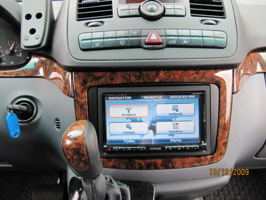 Εγκατάσταση Kenwood DDX8024BT σε συνδυασμό με Navibox σε Mercedes Viano.
