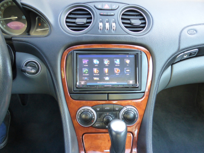 Εγκατάσταση Navigation Kenwood σε Mercedes SL 500 R230 (2004).