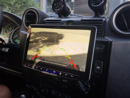 Εγκατάσταση Multimedia Alpine σε Land Rover Defender.