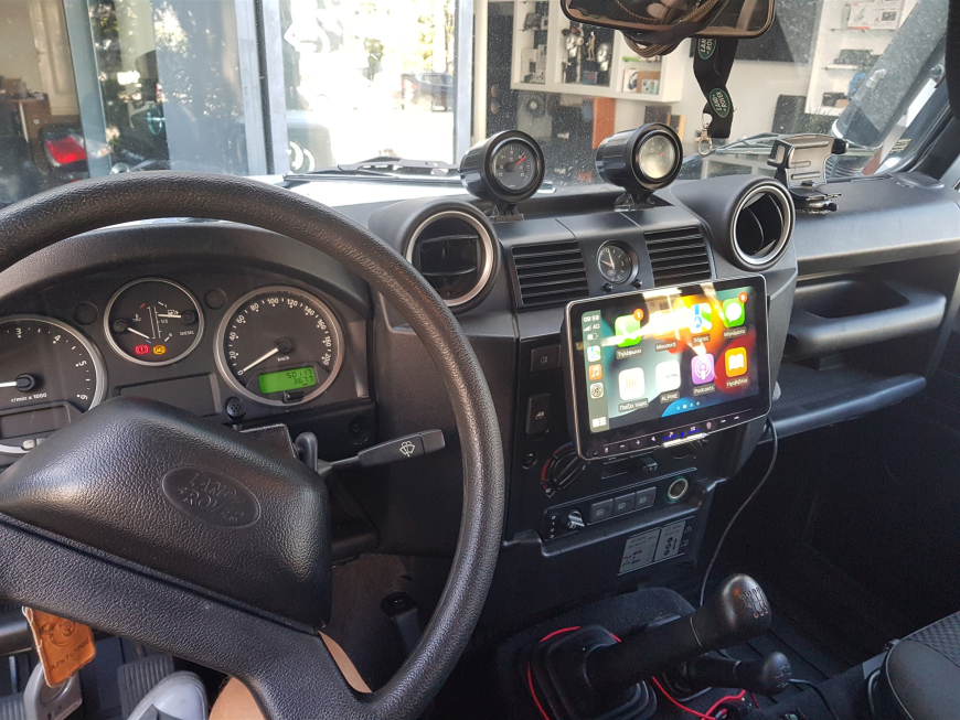 Εγκατάσταση Multimedia Alpine σε Land Rover Defender.