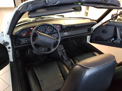 Porsche Carrera 2 964.