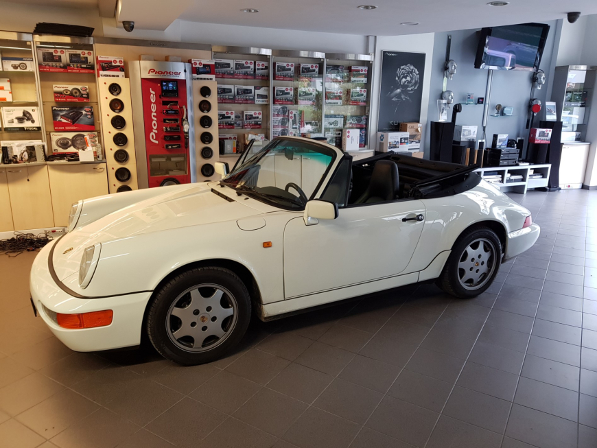 Porsche Carrera 2 964.